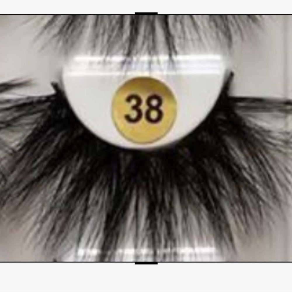 Dramatic Black False Eyelashes